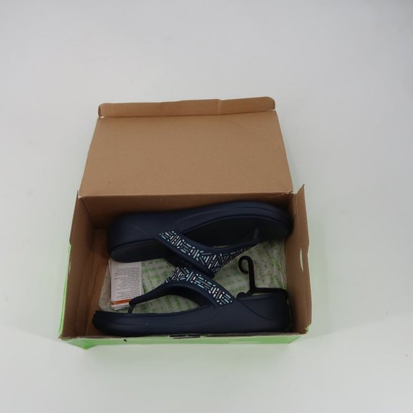 CROCS Navy Blue Women's Sandals - Picture 10 of 10